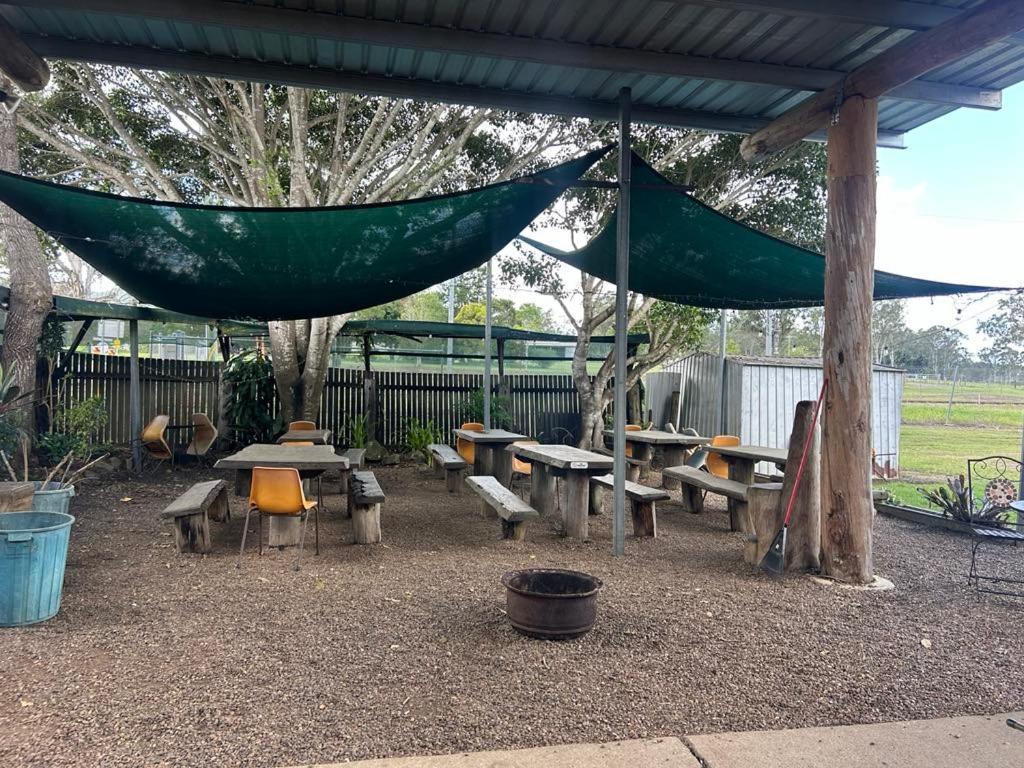 Gundy Pub & Caravan Park Gundiah Exterior photo