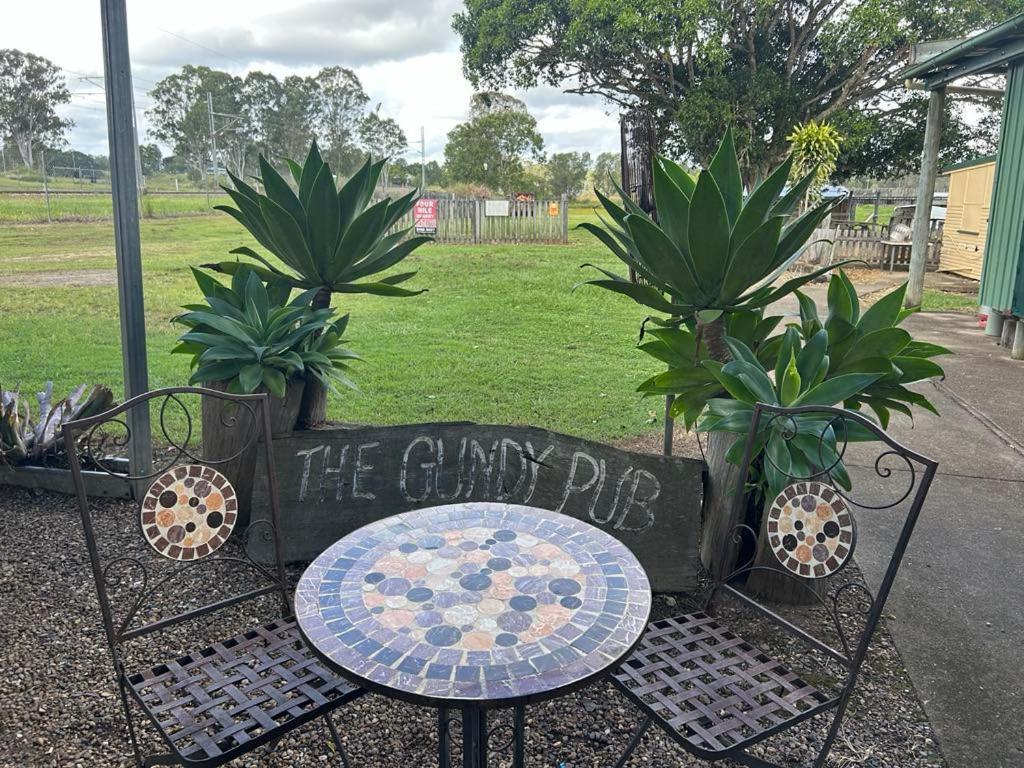 Gundy Pub & Caravan Park Gundiah Exterior photo